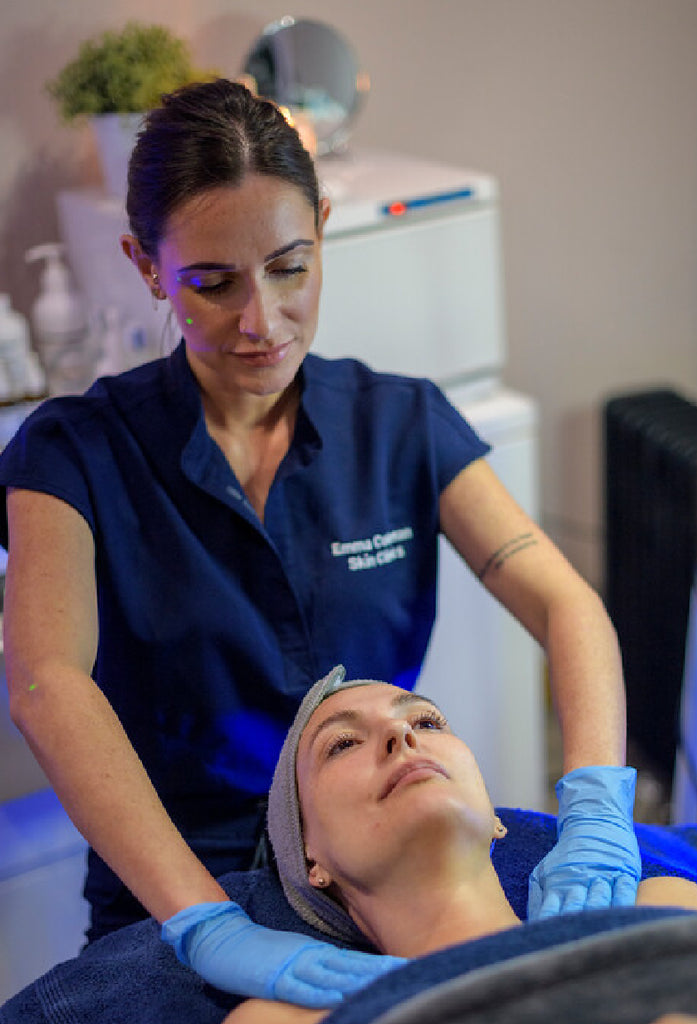 This image shows a woman receiving our Platinum HydraFacial treatment for anti-aging, skin rejuvenation, skin tightening and sun damage. Treatments available to clients in Bromley, Beckenham, Petts Wood, Orpington, Sevenoaks and across Kent and Greater London.